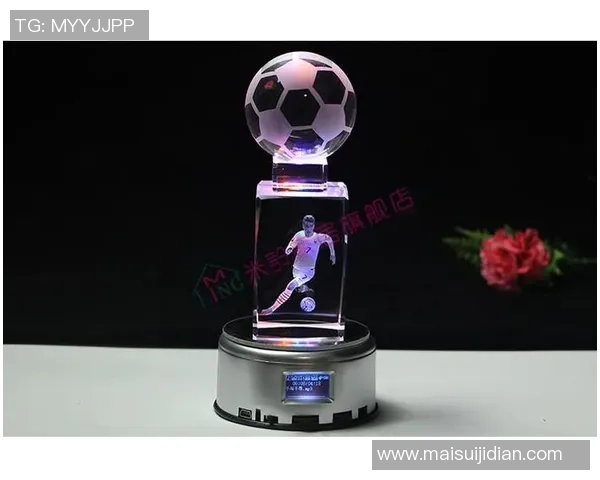 璀璨足球明星水晶灯点亮家居生活彰显运动魅力与时尚品味